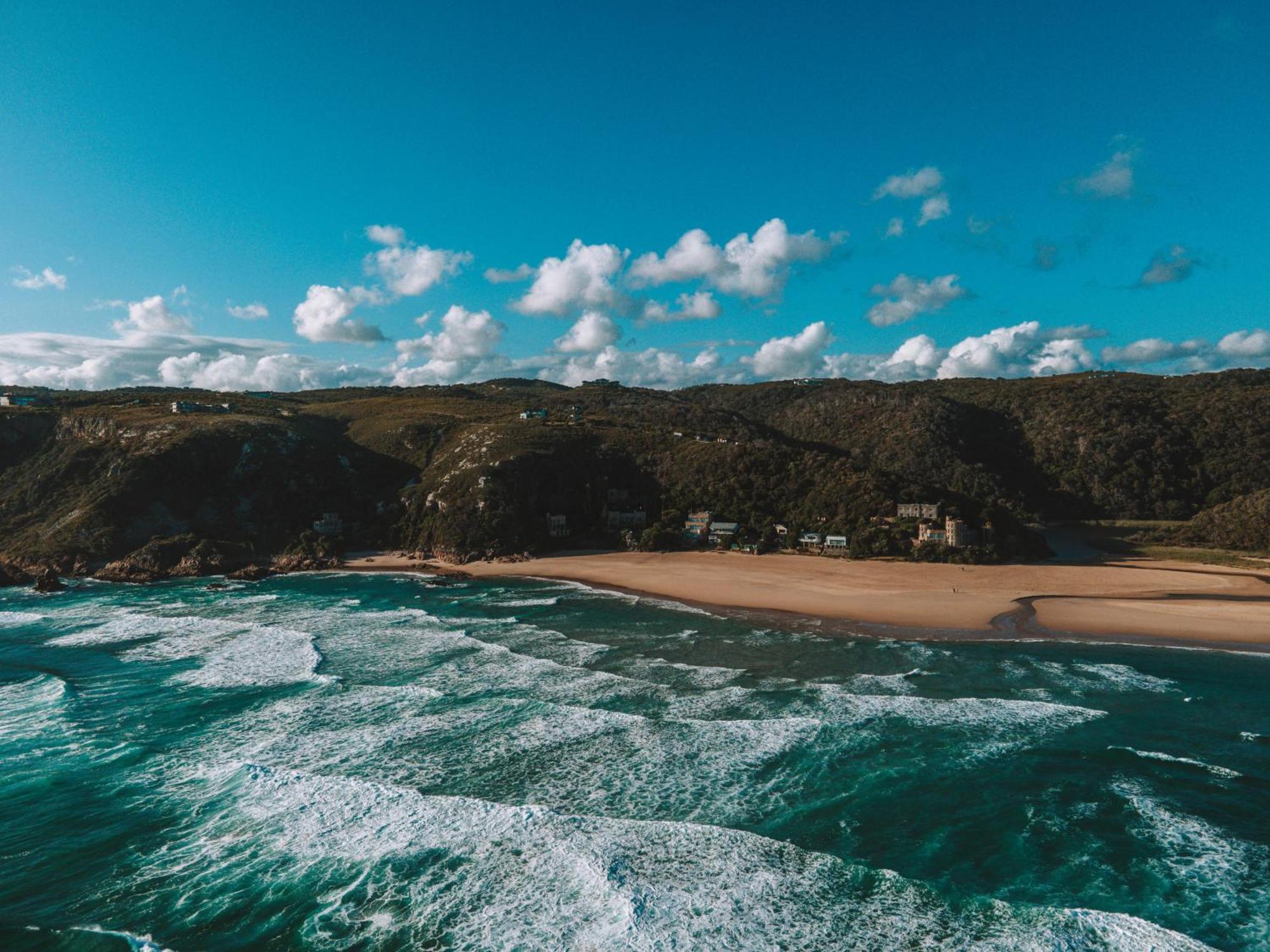 Pezula Nature Retreat كنيسنا المظهر الخارجي الصورة Aerial view of the beach