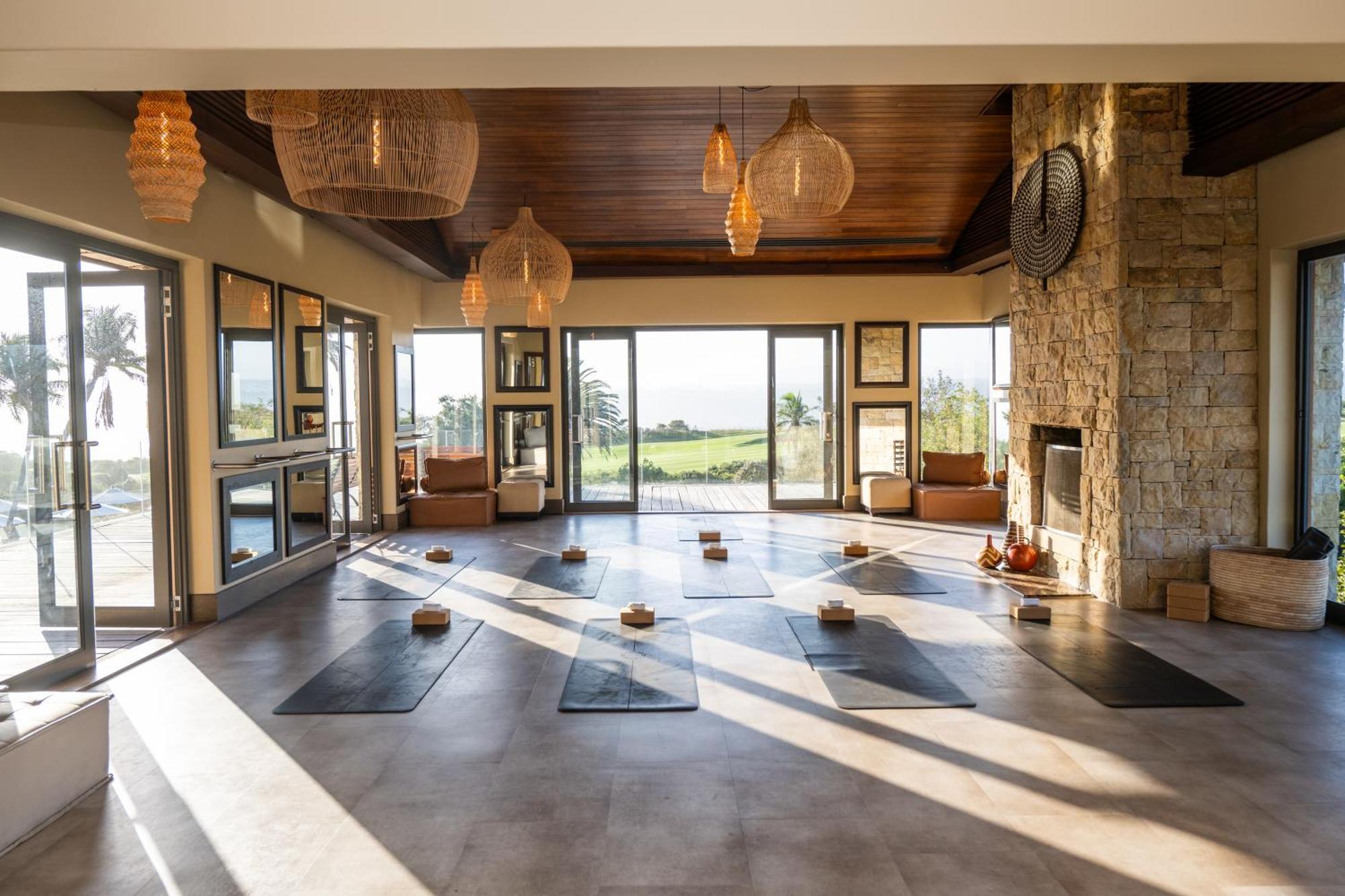 Pezula Nature Retreat كنيسنا المظهر الخارجي الصورة The Yoga Studio at The Farm at Glenview