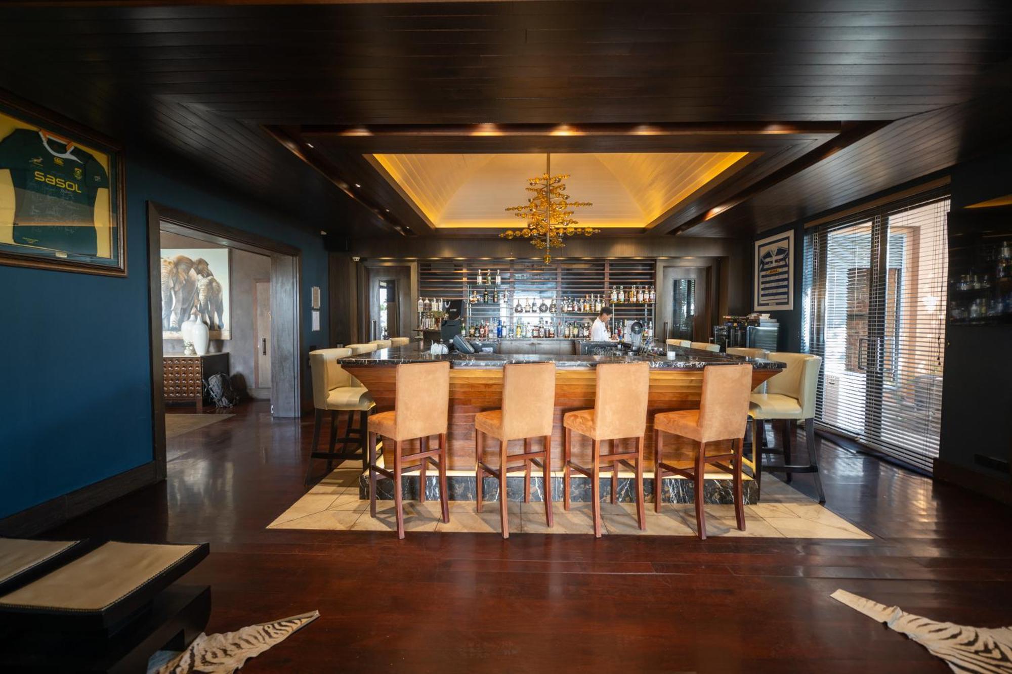 Pezula Nature Retreat كنيسنا المظهر الخارجي الصورة The bar at the 101 Club