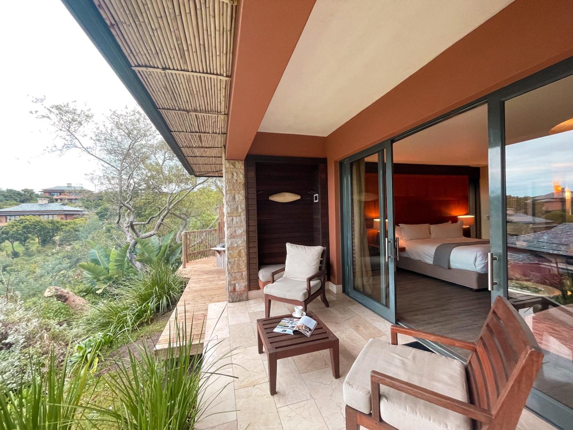 Pezula Nature Retreat كنيسنا الغرفة الصورة A guest room at the Falls Lodge